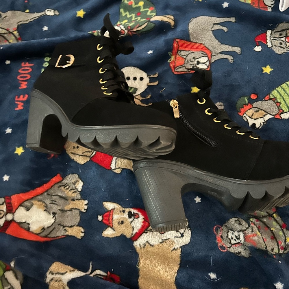 Boots high heels